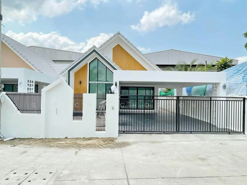 3-BR House, Chon Buri (Pattaya), Bueng, Si Racha, Chon Buri (Pattaya), 3 Bedrooms, 150 sqm, Single Detached House For Sale, by Supicha Chorjong, 500485912 - DDproperty.com