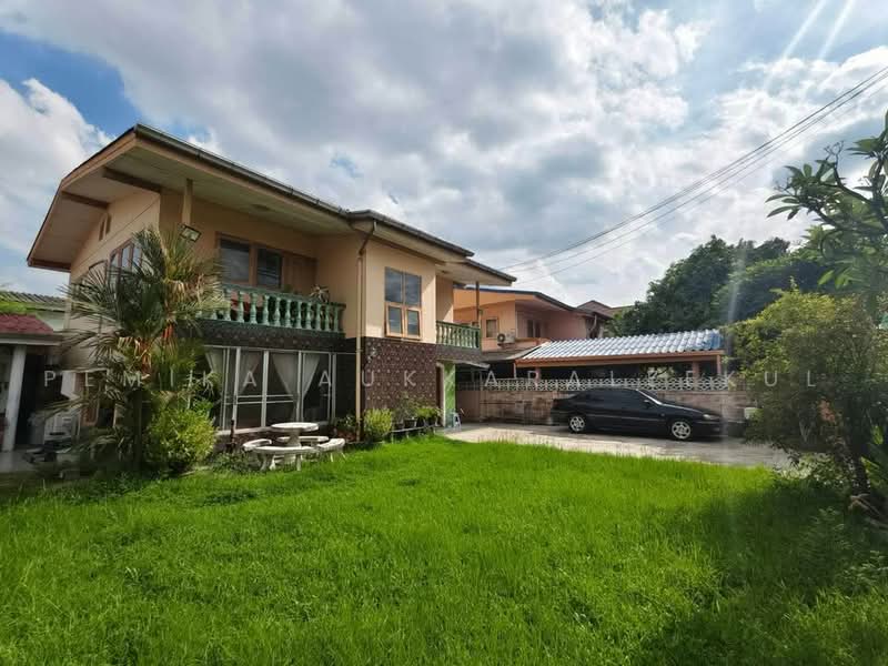 4-BR House, Bangkok, Lat Phrao, Bangkok, 4 Bedrooms, 220 sqm, Single Detached House For Sale, by Pemika Aukkaraleekul, 500485941 - DDproperty.com