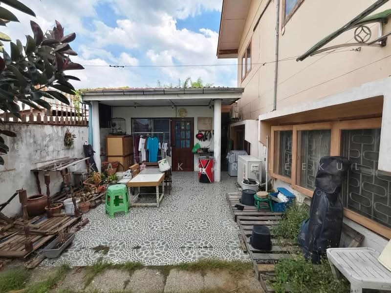 4-BR House, Bangkok, Lat Phrao, Bangkok, 4 Bedrooms, 220 sqm, Single Detached House For Sale, by Pemika Aukkaraleekul, 500485941 - DDproperty.com