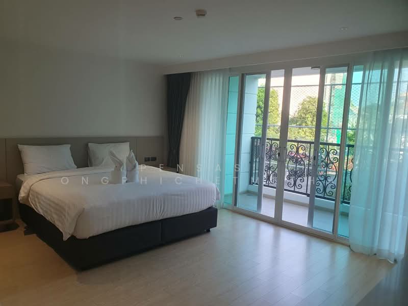 GM Residence, Bangkok, Soi Ekkamai 18, Khlong Tan Nua, Watthana, Bangkok, 3 Bedrooms, 220 sqm, Apartment For Rent, by Pensasi Ongphichetmetha, 500485944 - DDproperty.com