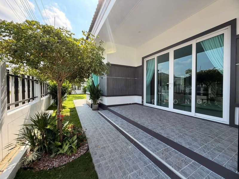 undefined, Chon Buri (Pattaya), Poong, Bang Lamung (Pattaya), Chon Buri (Pattaya), 3 Bedrooms, 200 sqm, Single Detached House For Sale, by Supicha Chorjong, 500485993 - DDproperty.com
