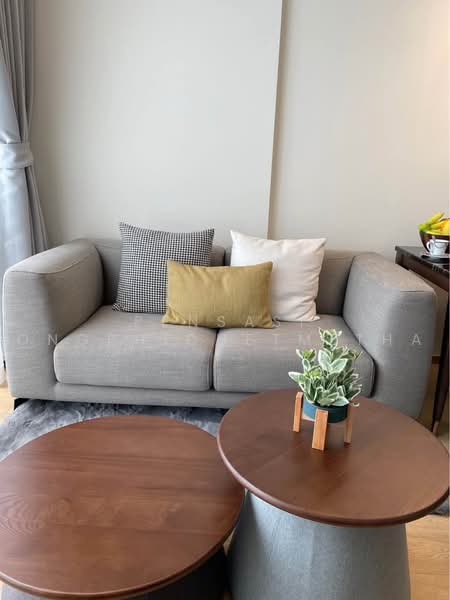 28 Chidlom, Bangkok, 28 Chit Lom Alley, Lumphini, Pathum Wan, Bangkok, 1 Bedroom, 44 sqm, Condo For Rent, by Pensasi Ongphichetmetha, 500486004 - DDproperty.com