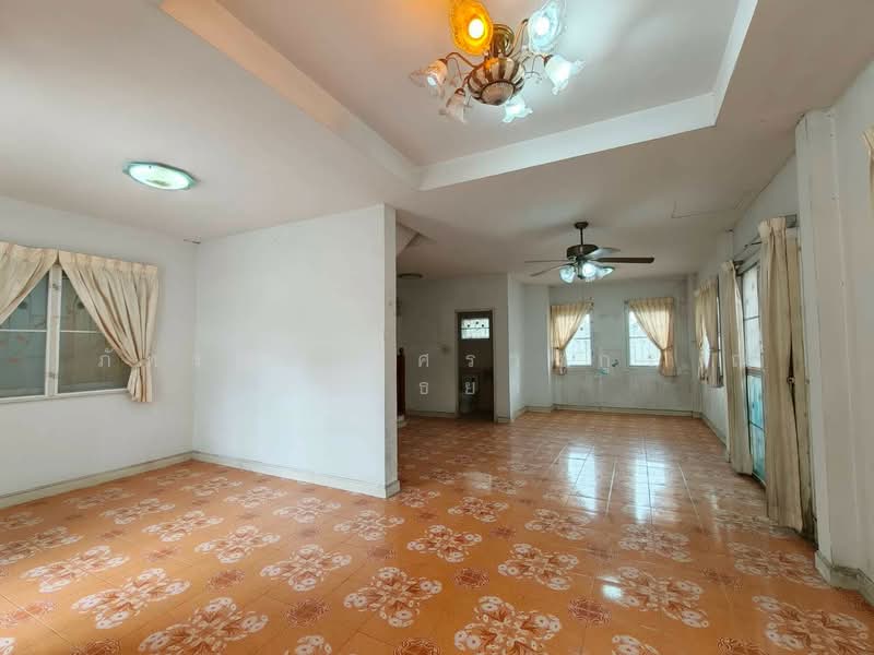 Baan Fah Piyarom Phase 7, Pathum Thani, Bung Kham Proi, Lam Luk Ka, Pathum Thani, 3 Bedrooms, 168 sqm, Semi-Detached House (Twin House) For Sale, by ภัทรนัน อิศรางกูร ณ อยุธยา, 500486028 - DDproperty.com