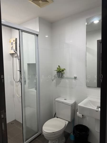 The Base Park East Sukhumvit 77, Bangkok, 99 Soi Pridi Banomyong 2, Phra Kanong Nua, Watthana, Bangkok, 1 Bedroom, 30 sqm, Condo For Rent, by Bencharong (Yok) Treerat-a-na-wat, 500486042 - DDproperty.com