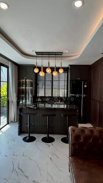 5-BR Villa, Bangkok, Thab Yao, Lat Krabang, Bangkok, 5 Bedrooms, 440 sqm, Villa For Sale, by Thawatchai Methawongworakul, 500486053 - DDproperty.com