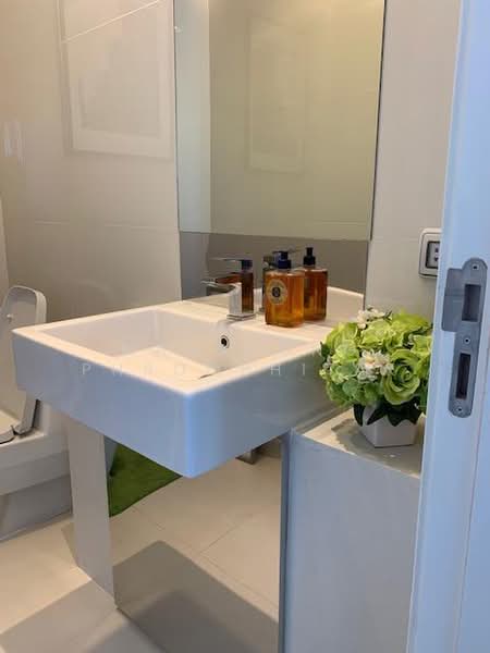 Equinox Phahol Vibha, Bangkok, 345 Paholyothin Road, Jom Phon, Chatuchak, Bangkok, 2 Bedrooms, 142 sqm, Condo For Rent, by Manapong Phromphitak, 500486054 - DDproperty.com