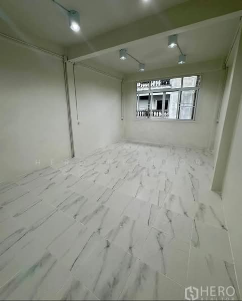 For Rent Shophouse 180 sq.m. near BTS Saint Louis Sathon, Bangkok HRE01209, Bangkok, Yan Nawa, Sathon, Bangkok, , 180 sqm, Shophouse For Rent, by Hero Realtor Co., Ltd., 500486078 - DDproperty.com