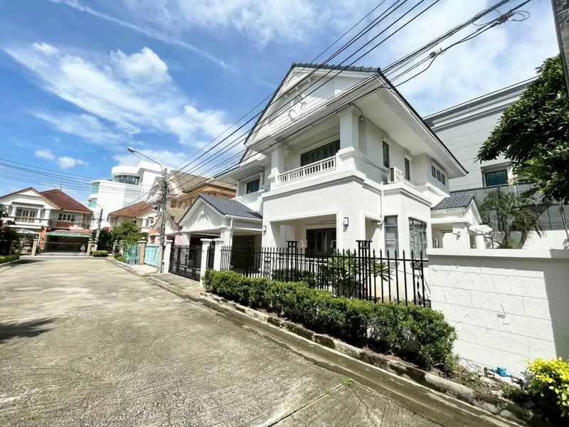Krong Thong Village Phattanakan 32, Bangkok, Suan Luang, Bangkok, 3 Bedrooms, 250 sqm, Single Detached House For Rent, by การุณ ชมภูบุตร, 500486111 - DDproperty.com