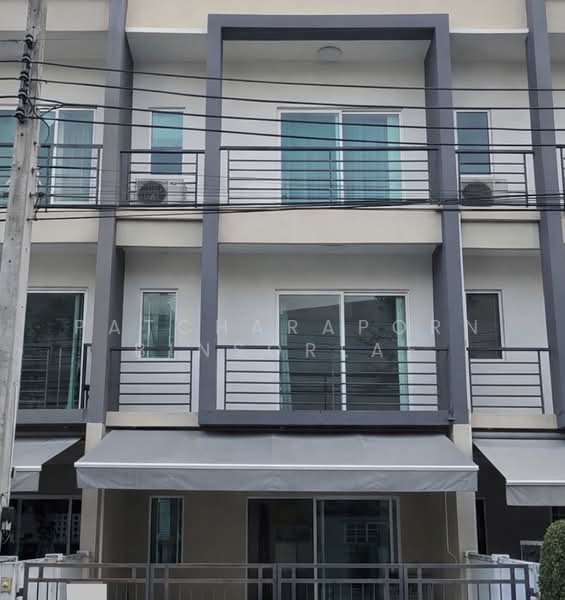 Baan Klang Muang Sukhumvit 77 : บ้านกลางเมือง สุขุมวิท 77, กรุงเทพ, ซอย อ่อนนุช 17, สวนหลวง, กรุงเทพ, 178 ตร.ม., ทาวน์เฮ้าส์ ขาย, โดย Patcharaporn Binsorlae, 500486116 - DDproperty.com