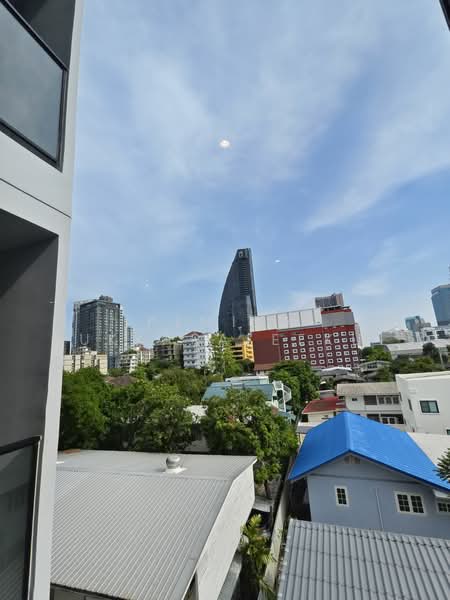 Via 34, Bangkok, 15 Soi Sukhumvit 34, Khong Tan, Khlong Toei, Bangkok, 2 Bedrooms, 103 sqm, Condo For Sale, by Pemika Aukkaraleekul, 500486262 - DDproperty.com
