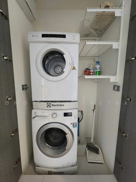 Rhythm Sukhumvit 36-38, Bangkok, 55 Soi Sukhumvit 36, Sukhumvit Road, Phra Kanong, Khlong Toei, Bangkok, 2 Bedrooms, 79 sqm, Condo For Rent, by Pensasi Ongphichetmetha, 500486329 - DDproperty.com