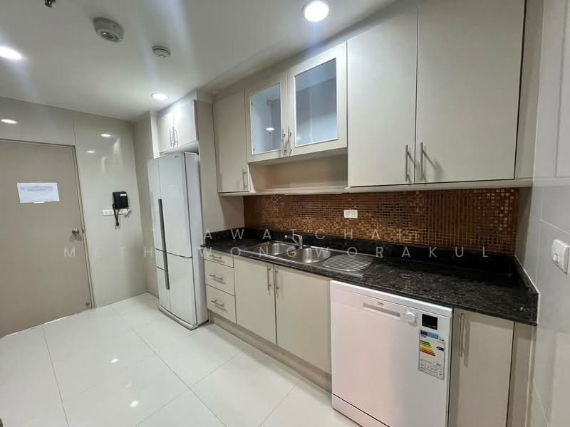 G.P. Grande Tower, Bangkok, 55 Sukhumvit 23, Khlongtoei Nua, Watthana, Bangkok, 3 Bedrooms, 220 sqm, Apartment For Rent, by Thawatchai Methawongworakul, 500486338 - DDproperty.com