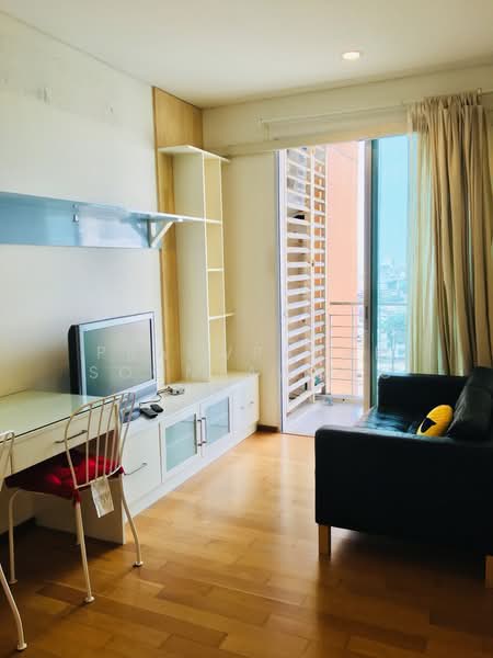 Villa Sathorn, Bangkok, 5 KrungThonBuri Road, Khlong Ton Sai, Khlong San, Bangkok, 1 Bedroom, 38 sqm, Condo For Rent, by Praewpakar Soontawong, 500486376 - DDproperty.com