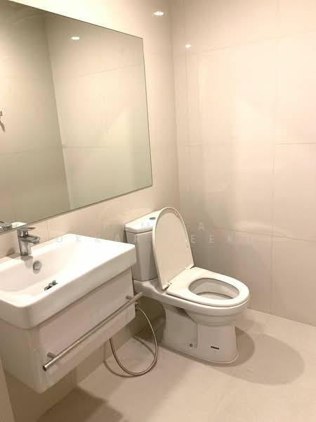 Life Asoke, Bangkok, Asoke-Dindang Road, Bang Kapi, Huai Khwang, Bangkok, 2 Bedrooms, 54 sqm, Condo For Sale, by Pemika Aukkaraleekul, 500486408 - DDproperty.com