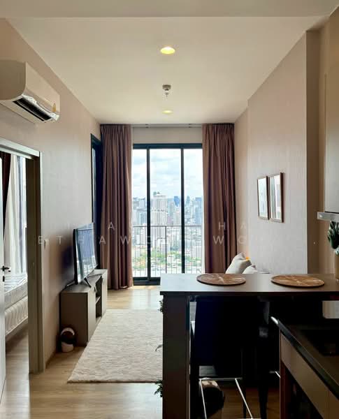 Oka Haus Sukhumvit 36, Bangkok, 3399 Rama 4 Road, Khong Tan, Khlong Toei, Bangkok, 1 Bedroom, 35 sqm, Condo For Sale, by Thawatchai Methawongworakul, 500486426 - DDproperty.com