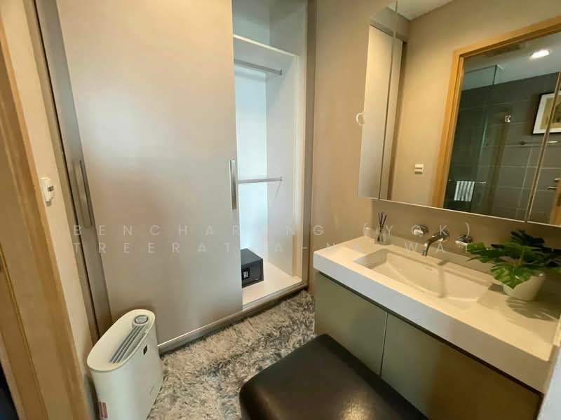 Siri At Sukhumvit, Bangkok, 902 Sukhumvit Road, Phra Kanong, Khlong Toei, Bangkok, 2 Bedrooms, 70 sqm, Condo For Rent, by Bencharong (Yok) Treerat-a-na-wat, 500486456 - DDproperty.com