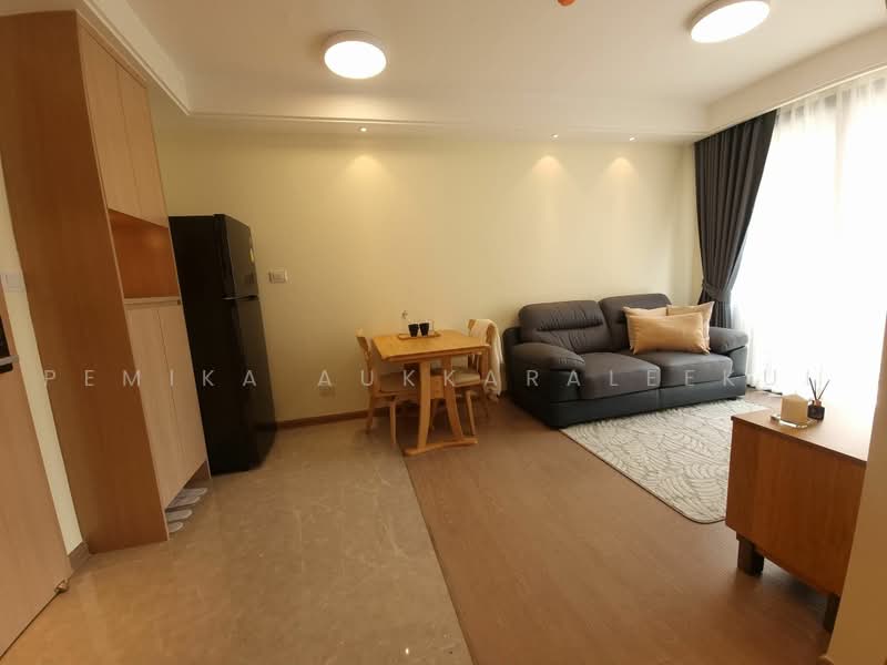 Regal Sathon-Naradhiwas, Bangkok, Naradhiwas Rajanagarindra Road, Thung Maha Mek, Sathon, Bangkok, 1 Bedroom, 33 sqm, Condo For Sale, by Pemika Aukkaraleekul, 500486457 - DDproperty.com