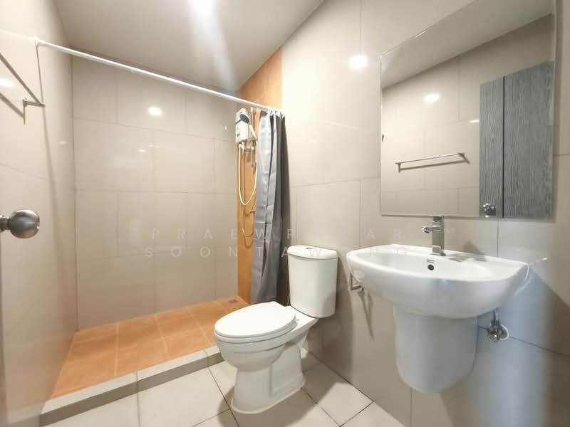 Rich Point @ BTS Wutthakat, Bangkok, Wutthakat Road, Talat Plu, Thon Buri, Bangkok, 1 Bedroom, 32 sqm, Condo For Rent, by Praewpakar Soontawong, 500486461 - DDproperty.com