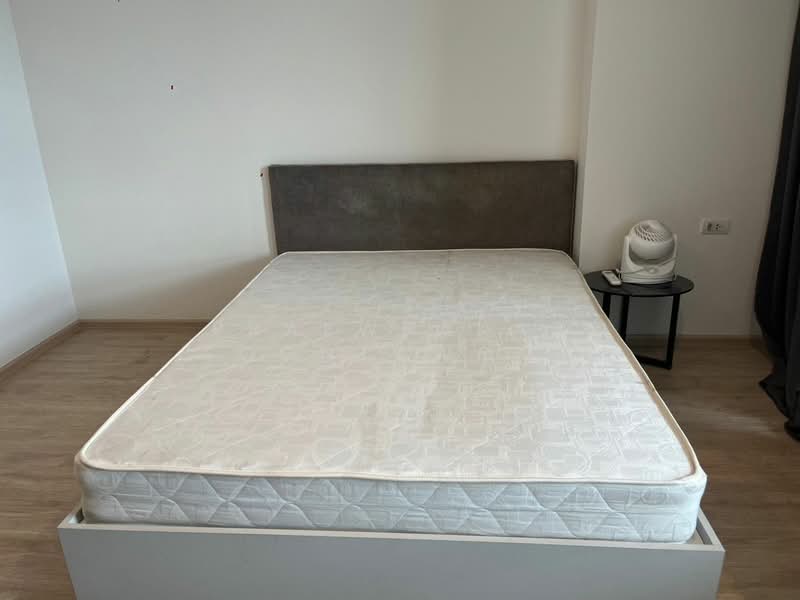 IDEO Sathorn-Wongwian Yai, Bangkok, 219 Soi Krung Thonburi 1, Khlong Ton Sai, Khlong San, Bangkok, 1 Bedroom, 27 sqm, Condo For Rent, by Praewpakar Soontawong, 500486504 - DDproperty.com