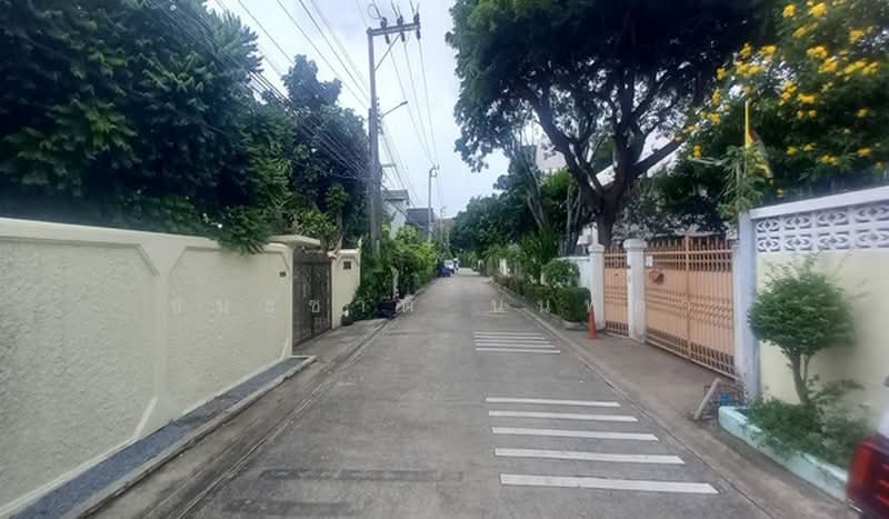 Soi Lat Phrao 56, Bangkok, Wang Thonglang, Bangkok, , 1,048 sqm, Land For Sale, by ชนะชาติ นนท์ตา, 500486551 - DDproperty.com