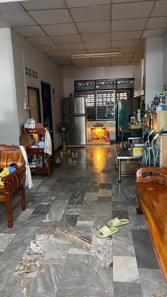 4-BR Townhouse, Bangkok, Huai Khwang, Bangkok, 4 Bedrooms, 220 sqm, Townhouse For Sale, by Pemika Aukkaraleekul, 500486566 - DDproperty.com