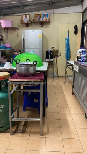 4-BR Townhouse, Bangkok, Huai Khwang, Bangkok, 4 Bedrooms, 220 sqm, Townhouse For Sale, by Pemika Aukkaraleekul, 500486566 - DDproperty.com