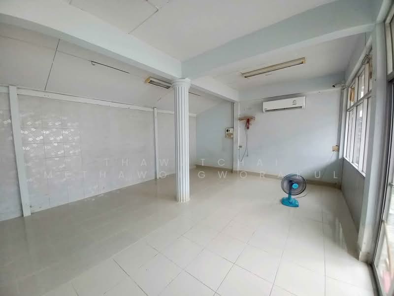 5-BR House, Bangkok, Nong Kham, Nong Khaem, Bangkok, 5 Bedrooms, 495 sqm, Single Detached House For Rent, by Thawatchai Methawongworakul, 500486613 - DDproperty.com