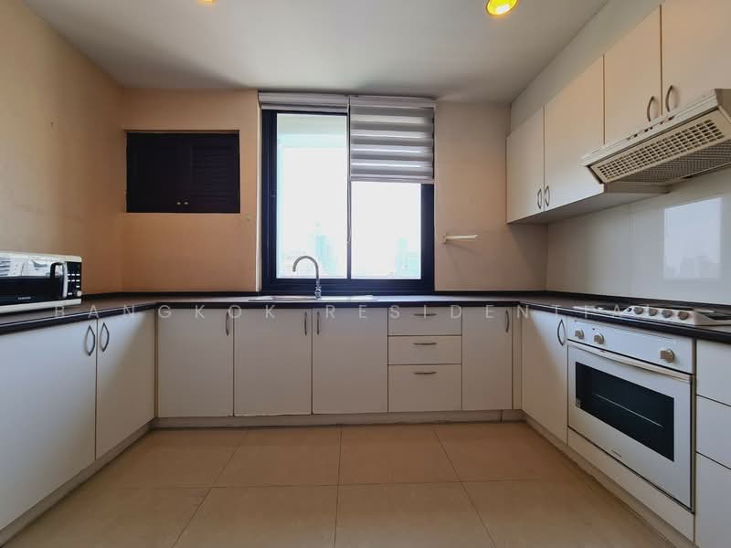 Lake Green, Bangkok, 199 Sukhumvit Soi 8, Khlong Toei, Bangkok, 2 Bedrooms, 153 sqm, Condo For Rent, by Bangkok Residential, 500486633 - DDproperty.com