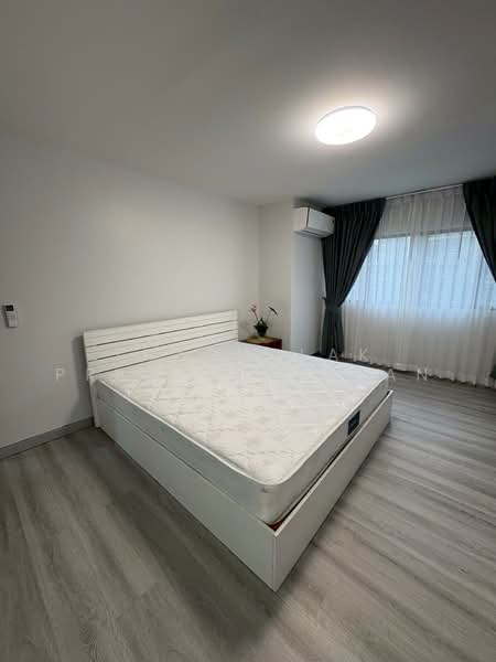 Thonglor Tower, Bangkok, Soi Thonglor, Sukhumvit 55 Road, Khlongtoei Nua, Watthana, Bangkok, 3 Bedrooms, 100 sqm, Condo For Sale, by Thanyalak Premputtiphan, 500486666 - DDproperty.com