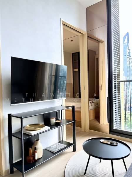 Noble State 39, Bangkok, 35 Soi Sukhumvit 39, Khlong Tan Nua, Watthana, Bangkok, 1 Bedroom, 30 sqm, Condo For Rent, by Thawatchai Methawongworakul, 500486703 - DDproperty.com