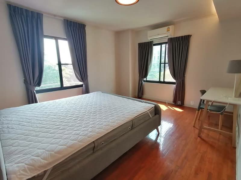 Lily House Mansion, Bangkok, 209 Soi Sukhumvit 31, Khlong Tan Nua, Watthana, Bangkok, 3 Bedrooms, 145 sqm, Condo For Rent, by Khun Toey เตย, 500486705 - DDproperty.com