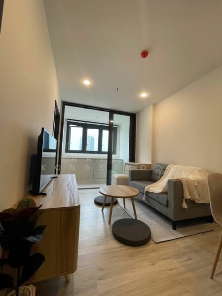 XT Huaikhwang, Bangkok, 244 Ratchadaphisek Road, Huai Khwang, Bangkok, 1 Bedroom, 35 sqm, Condo For Rent, by Natlyn Kongsapook, 500486718 - DDproperty.com