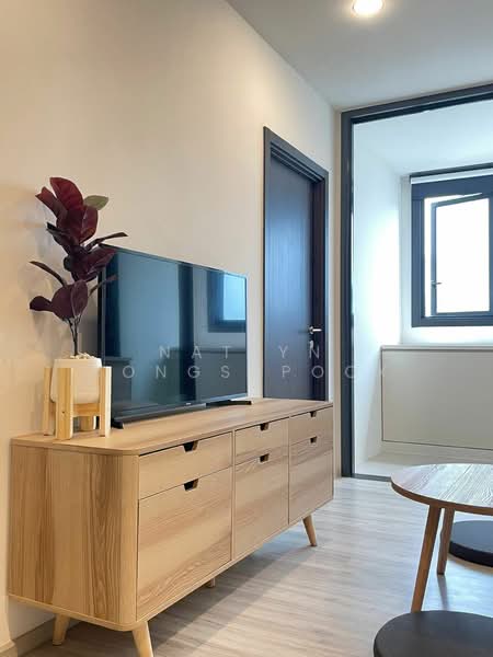 XT Huaikhwang, Bangkok, 244 Ratchadaphisek Road, Huai Khwang, Bangkok, 1 Bedroom, 35 sqm, Condo For Rent, by Natlyn Kongsapook, 500486718 - DDproperty.com