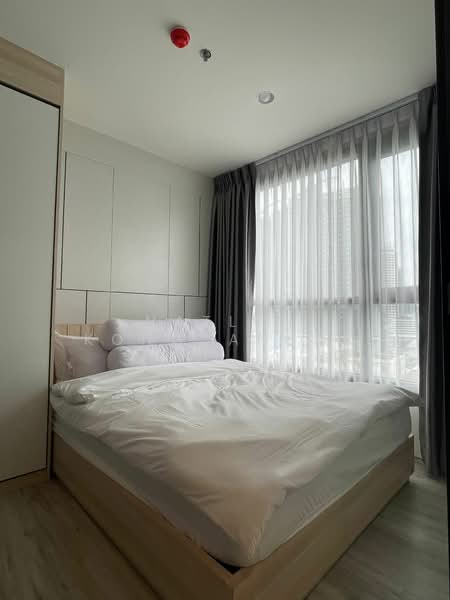 XT Huaikhwang, Bangkok, 244 Ratchadaphisek Road, Huai Khwang, Bangkok, 1 Bedroom, 35 sqm, Condo For Rent, by Natlyn Kongsapook, 500486718 - DDproperty.com