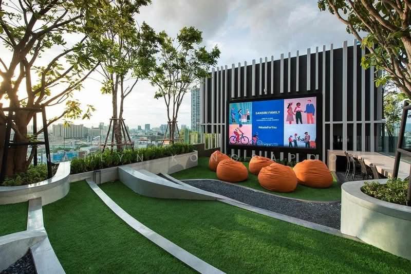 XT Huaikhwang, Bangkok, 244 Ratchadaphisek Road, Huai Khwang, Bangkok, 1 Bedroom, 35 sqm, Condo For Rent, by Natlyn Kongsapook, 500486718 - DDproperty.com