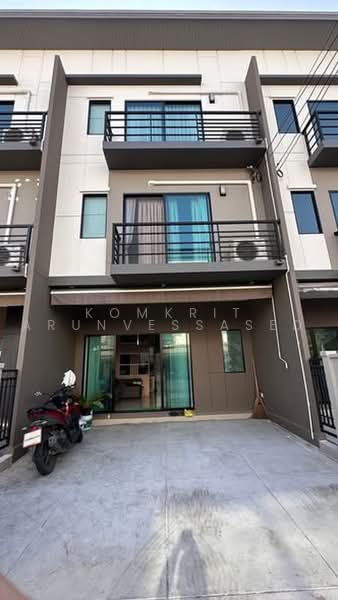 Baan Klang Muang Srinakarin – Onnut, Bangkok, 174 Soi On Nut 70/1, Prawet, Bangkok, 3 Bedrooms, 168 sqm, Townhouse For Rent, by Komkrit Arunvessased, 500486753 - DDproperty.com