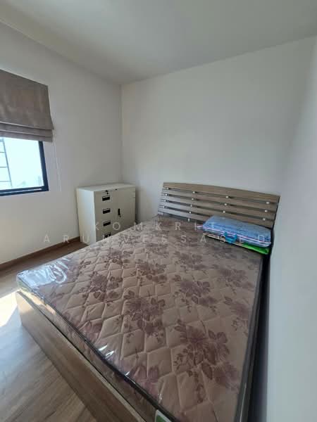 Baan Klang Muang Srinakarin – Onnut, Bangkok, 174 Soi On Nut 70/1, Prawet, Bangkok, 3 Bedrooms, 168 sqm, Townhouse For Rent, by Komkrit Arunvessased, 500486753 - DDproperty.com