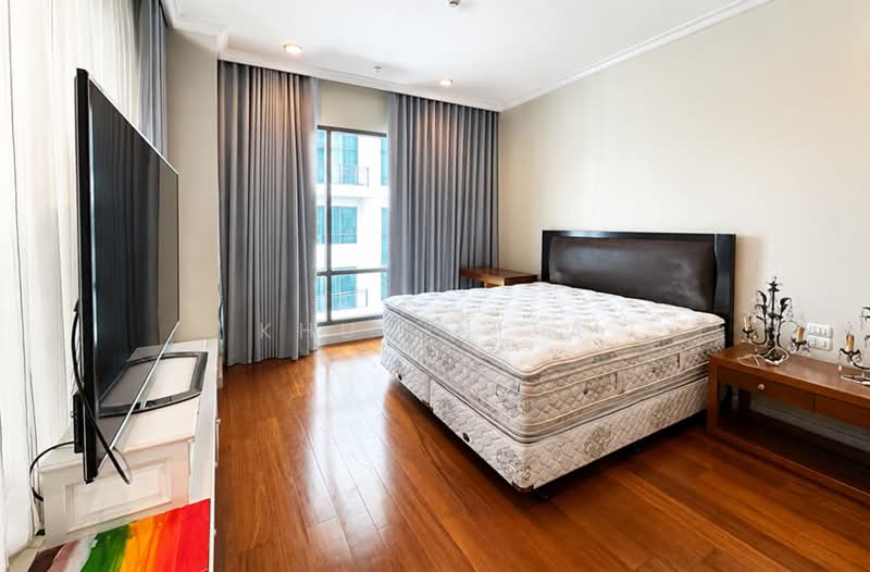 Bright Sukhumvit 24, Bangkok, Sukhumvit 24 Alley, Khong Tan, Khlong Toei, Bangkok, 3 Bedrooms, 190 sqm, Condo For Rent, by Khun Nita, 500486757 - DDproperty.com