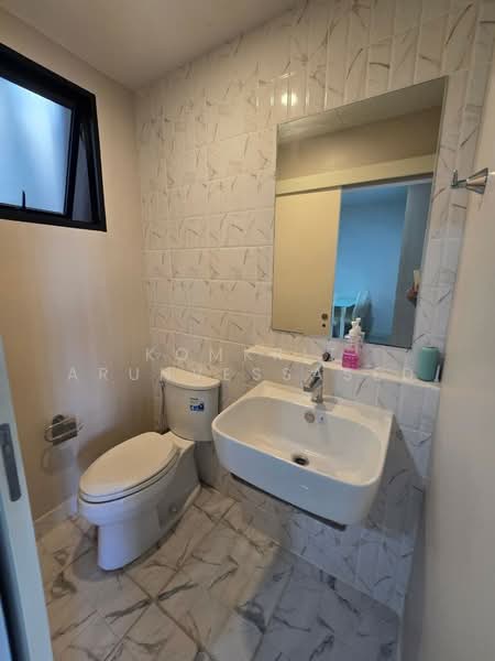 Baan Klang Muang Srinakarin – Onnut, Bangkok, 174 Soi On Nut 70/1, Prawet, Bangkok, 3 Bedrooms, 168 sqm, Townhouse For Sale, by Komkrit Arunvessased, 500486762 - DDproperty.com