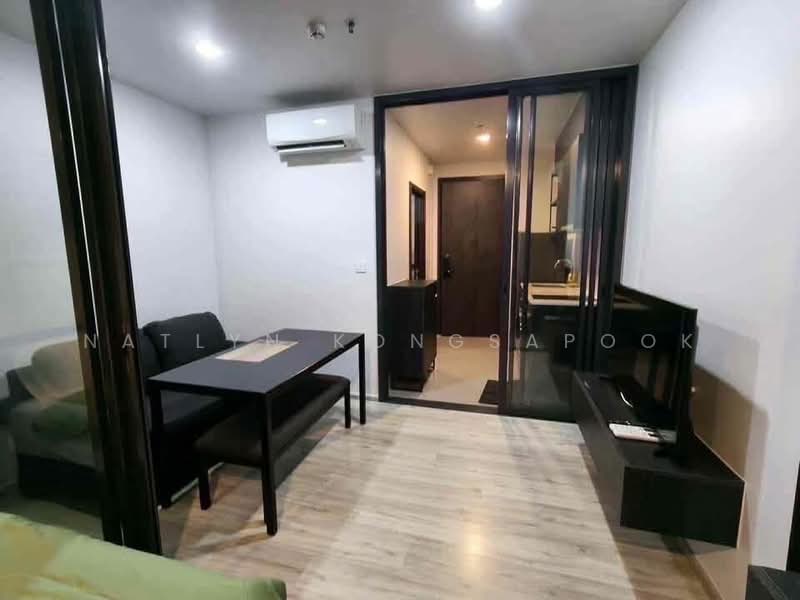 XT Huaikhwang, Bangkok, 244 Ratchadaphisek Road, Huai Khwang, Bangkok, 1 Bedroom, 30 sqm, Condo For Rent, by Natlyn Kongsapook, 500486777 - DDproperty.com