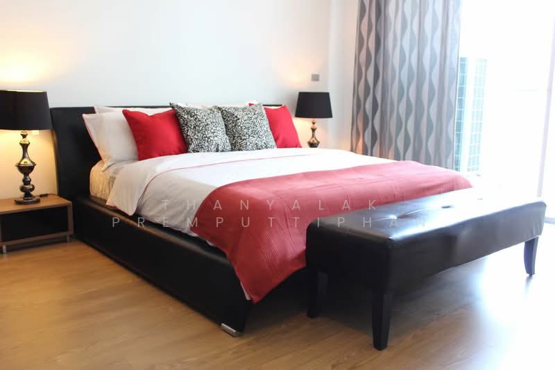 Sky Walk Residences, Bangkok, 1599 Sukhumvit Road, Phra Kanong Nua, Watthana, Bangkok, 2 Bedrooms, 109 sqm, Condo For Sale, by Thanyalak Premputtiphan, 500486790 - DDproperty.com