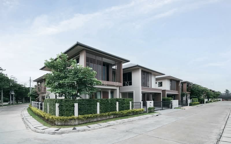 Burasiri Krungthep Kreetha, Bangkok, 95 Soi Pracha Ruam Chai, Hua Mak, Bang Kapi, Bangkok, 4 Bedrooms, 300 sqm, Single Detached House For Rent, by Komkrit Arunvessased, 500486797 - DDproperty.com