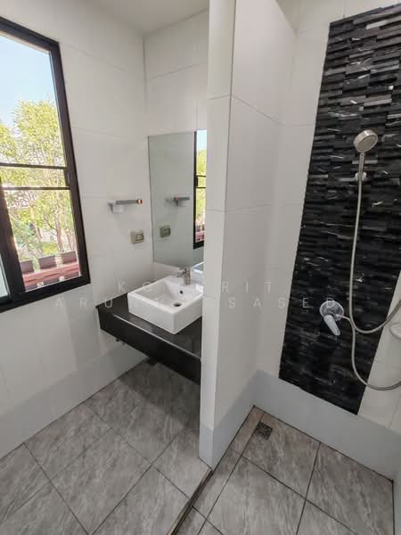 Lake View Park Bangna, Bangkok, 454 Kanchanaphisek Road, Dok Mai, Prawet, Bangkok, 3 Bedrooms, 200 sqm, Single Detached House For Sale, by Komkrit Arunvessased, 500486823 - DDproperty.com