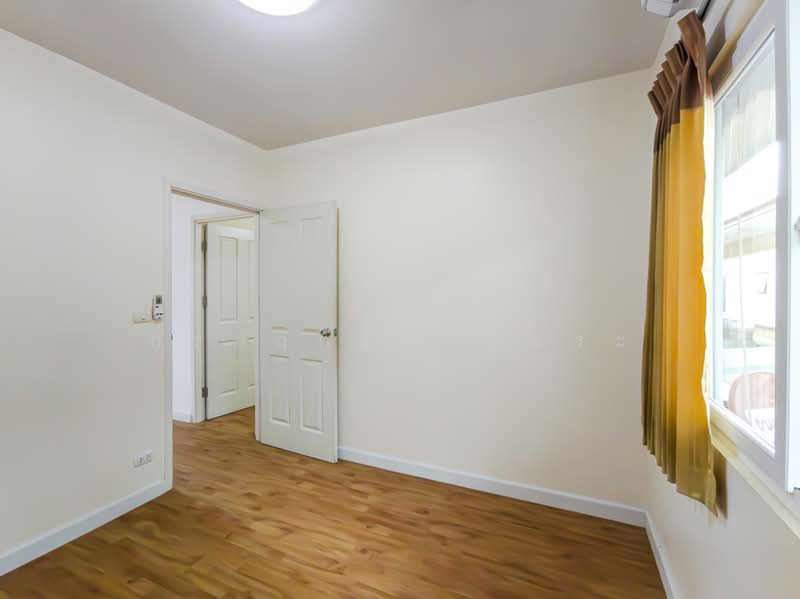 The Connect Donmuang-Viphavadi, Bangkok, Liap Khoo Nai Kim Sai 1 Road, Si Khan, Don Mueang, Bangkok, 3 Bedrooms, 130 sqm, Townhouse For Sale, by กรกฤตย์ บุญสระ, 500486834 - DDproperty.com