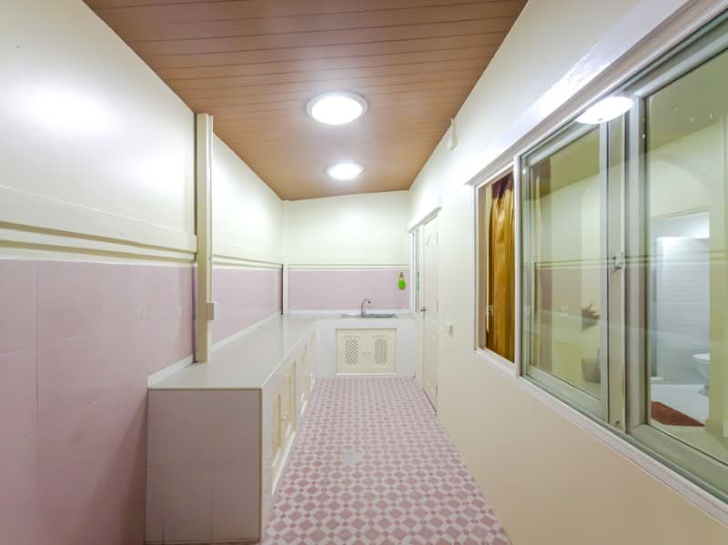 The Connect Donmuang-Viphavadi, Bangkok, Liap Khoo Nai Kim Sai 1 Road, Si Khan, Don Mueang, Bangkok, 3 Bedrooms, 130 sqm, Townhouse For Sale, by กรกฤตย์ บุญสระ, 500486834 - DDproperty.com