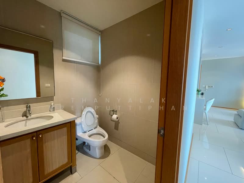 The Emporio Place, Bangkok, 93 Soi Sukhumvit 24, Sukhumvit Road, Khong Tan, Khlong Toei, Bangkok, 2 Bedrooms, 114 sqm, Condo For Sale, by Thanyalak Premputtiphan, 500486885 - DDproperty.com