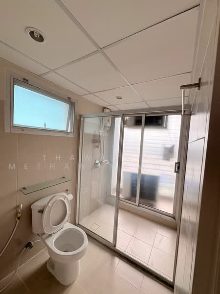 Supalai Park Ekkamai-Thonglor, Bangkok, Petchaburi Road, Bang Kapi, Huai Khwang, Bangkok, 2 Bedrooms, 82 sqm, Condo For Rent, by Thawatchai Methawongworakul, 500486907 - DDproperty.com