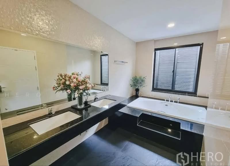 Perfect Masterpiece Sukhumvit 77, Samut Prakan, Soi Mu Ban Perfect Place Sukhumvit 77, Rachathewa, Bang Plee, Samut Prakan, 5 Bedrooms, 585 sqm, Single Detached House For Rent, by Hero Realtor Co., Ltd., 500486918 - DDproperty.com