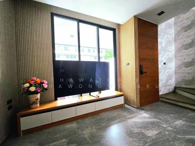 Ther Ladprao 93, Bangkok, Lat Phrao Road, Khlong Chaokhun Sing, Wang Thonglang, Bangkok, 3 Bedrooms, 220 sqm, Single Detached House For Rent, by Thawatchai Methawongworakul, 500486929 - DDproperty.com
