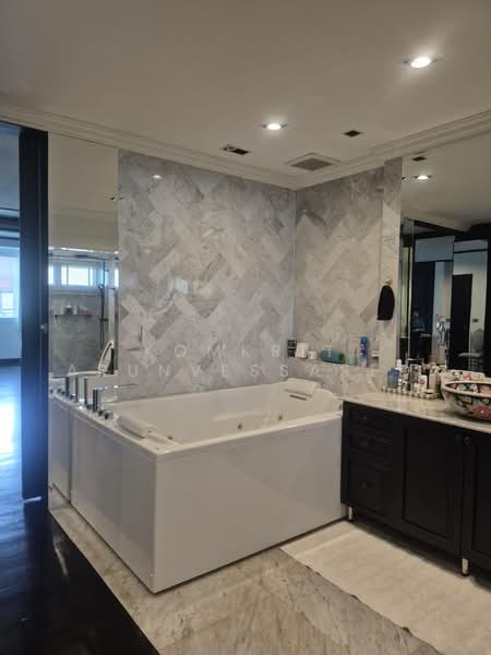 undefined, Bangkok, Nuan Chan, Bueng Kum, Bangkok, 4 Bedrooms, 445 sqm, Single Detached House For Rent, by Komkrit Arunvessased, 500486930 - DDproperty.com